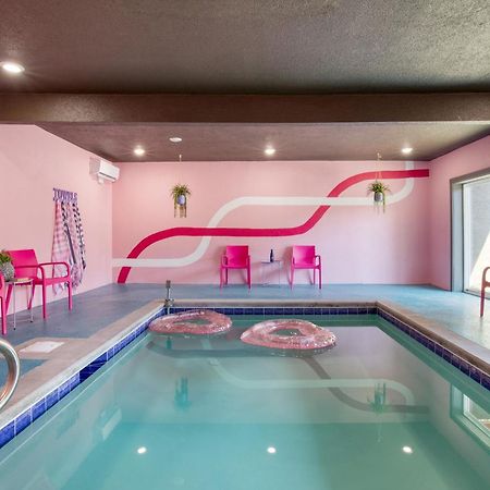 Pink Pines Avantstay Luxury Aesthetic Dream Home Indoor Pool Hot Tub Пиджен-Фордж Экстерьер фото