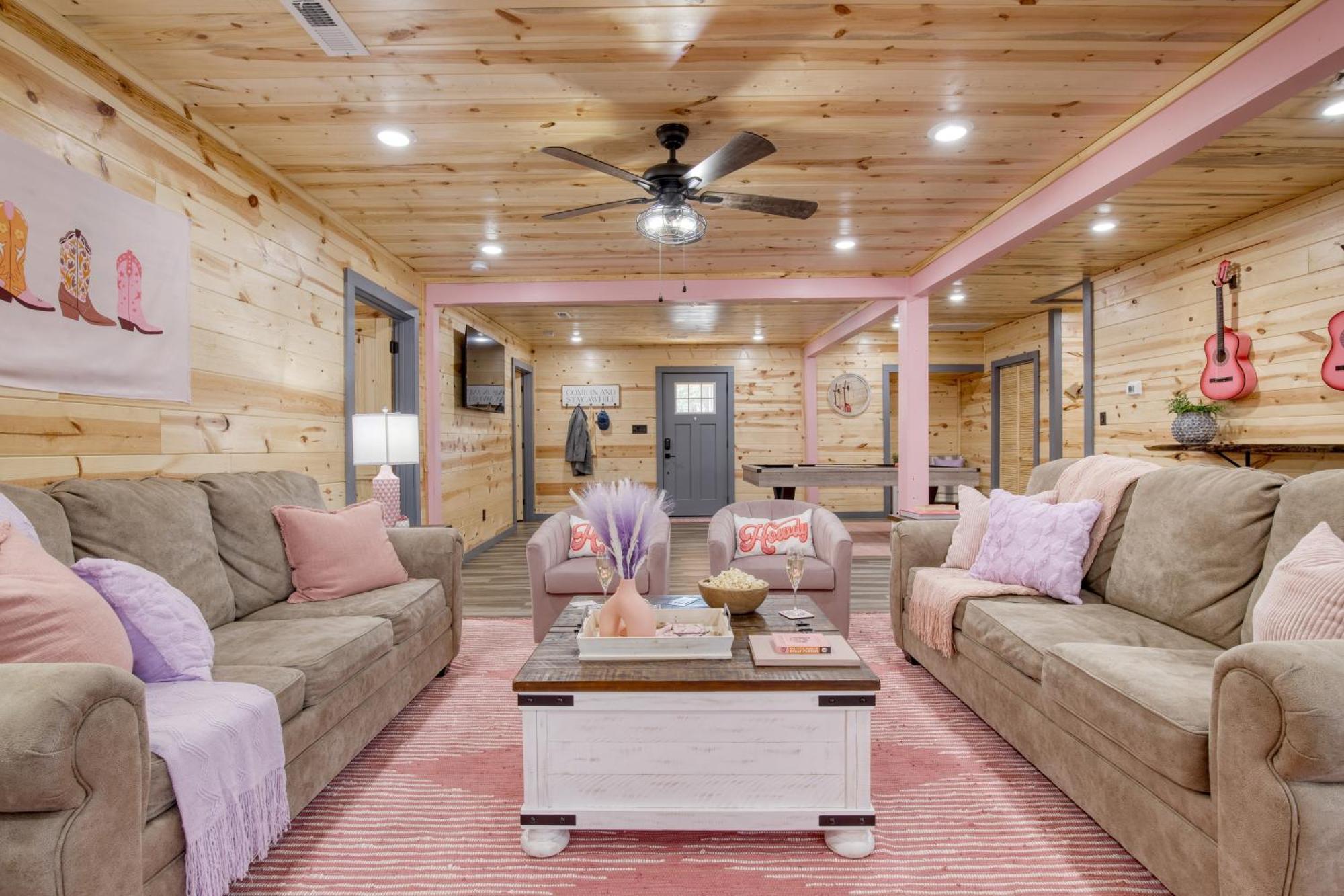 Pink Pines Avantstay Luxury Aesthetic Dream Home Indoor Pool Hot Tub Пиджен-Фордж Экстерьер фото