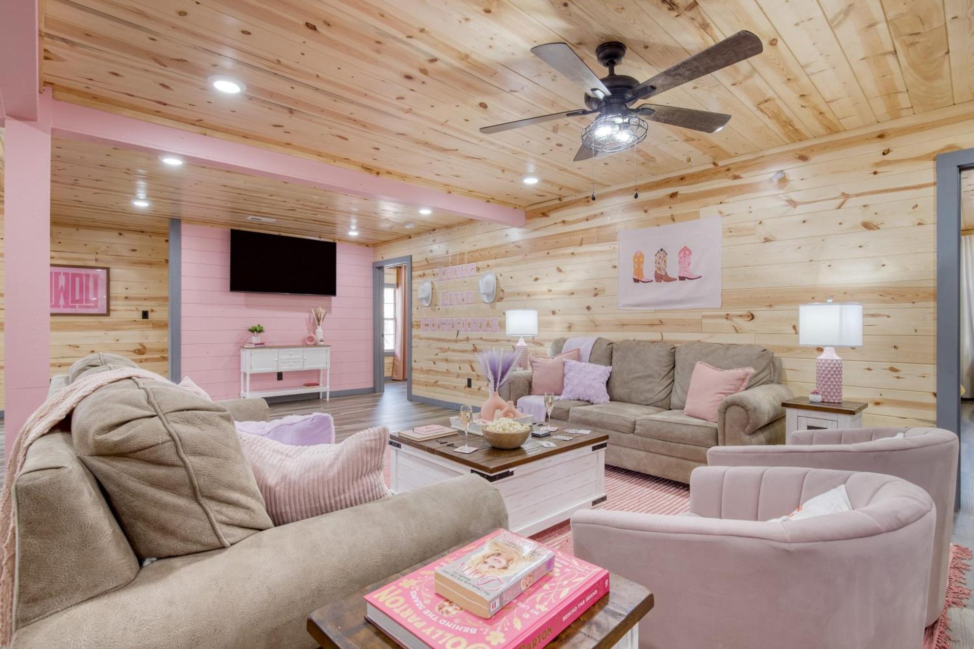 Pink Pines Avantstay Luxury Aesthetic Dream Home Indoor Pool Hot Tub Пиджен-Фордж Экстерьер фото